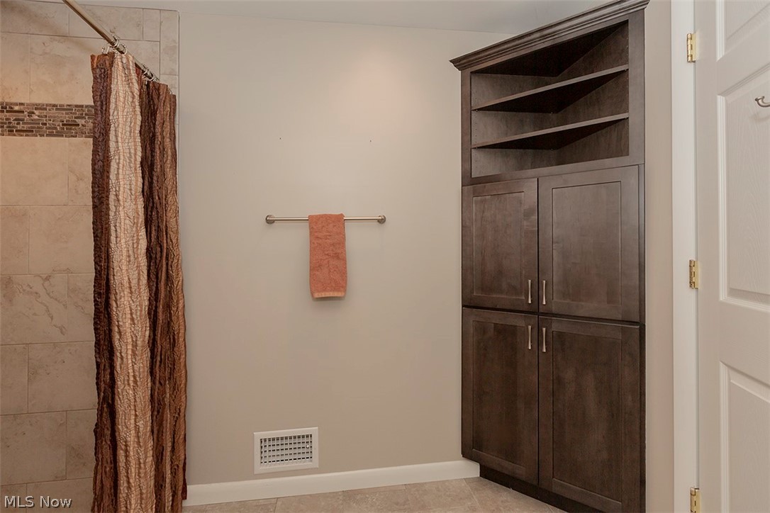 1180 Ford Road Lyndhurst, OH 44124 - Photo 20 of 33 Gallery Image 20