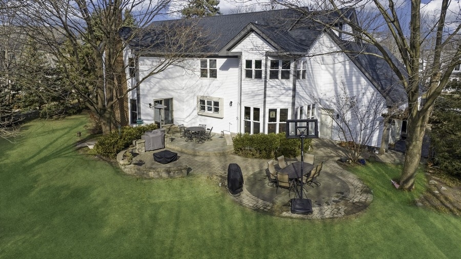 660 Bent Ridge Lane Barrington, IL 60010 - Photo 3 of 55 Gallery Image 3
