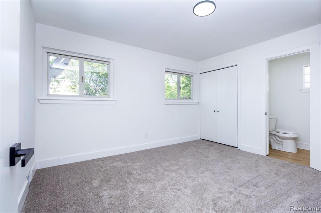 24865 Ridgecroft Avenue Eastpointe, MI 48021 - Photo 13 of 33