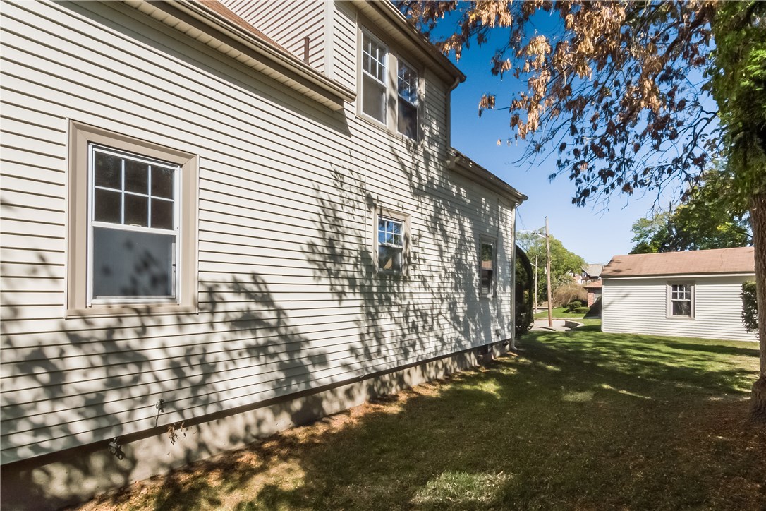 20 Edgemere Road Cranston, RI 02905 - Photo 25 of 33