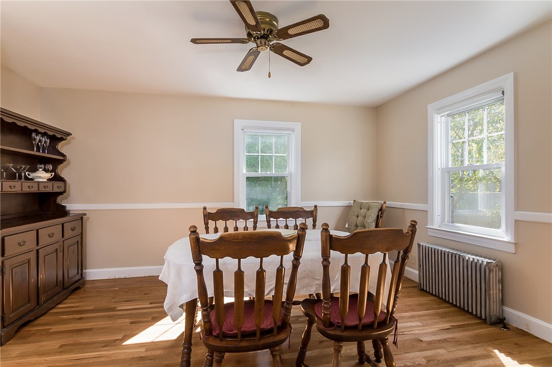 20 Edgemere Road Cranston, RI 02905 - Photo 9 of 33