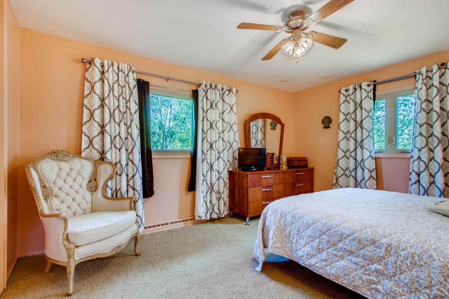 355 Ross Road Columbus, OH 43213 - Photo 13 of 28