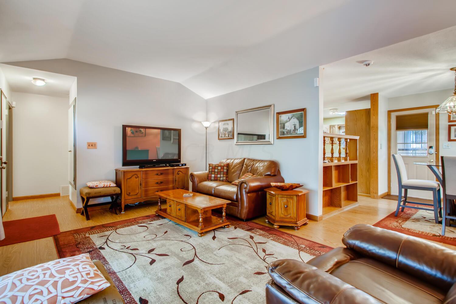 355 Ross Road Columbus, OH 43213 - Photo 4 of 28