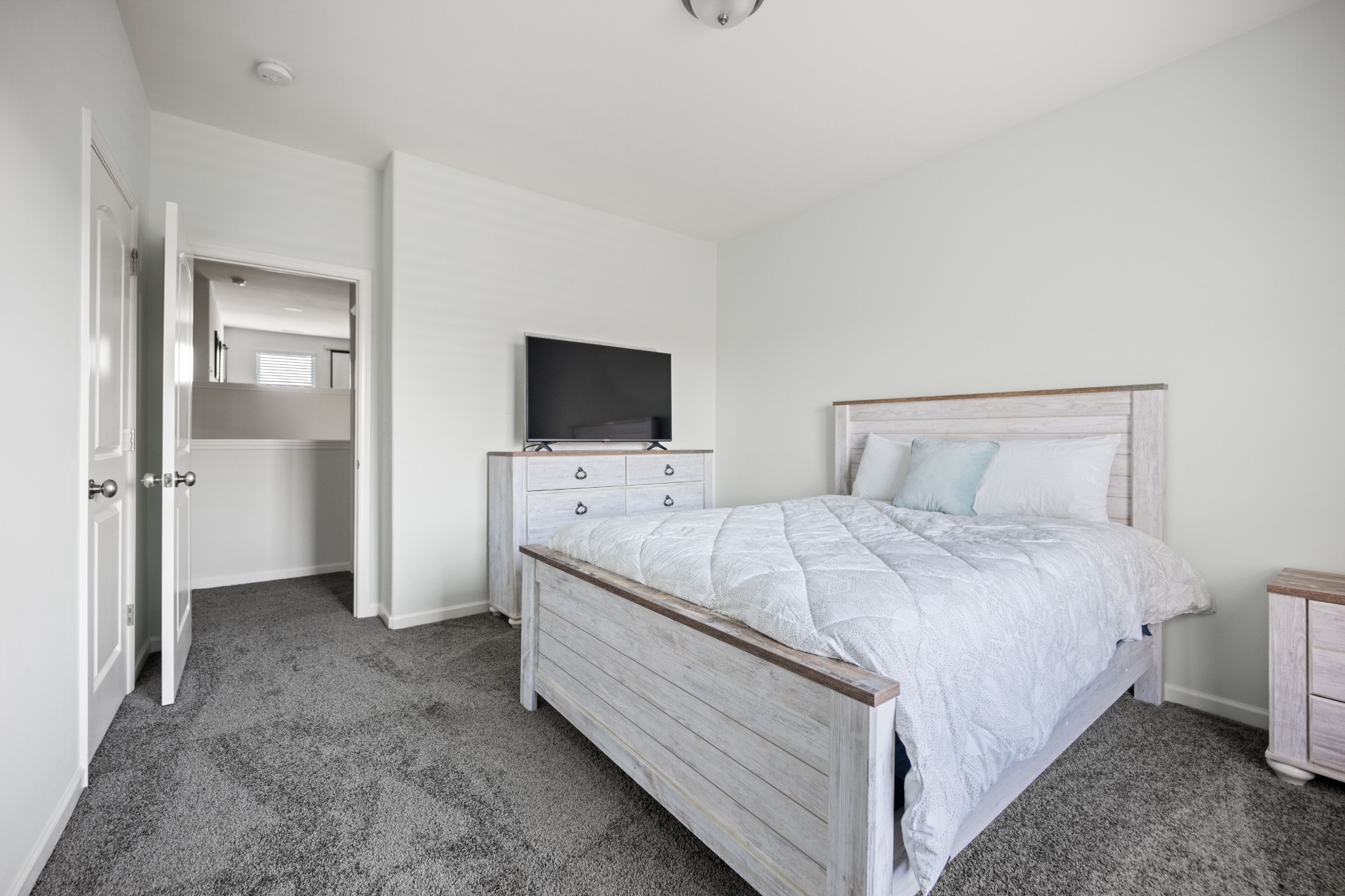 1008 Quillen Way Lebanon, TN 37087 - Photo 30 of 45 a bed room with a bed and a television