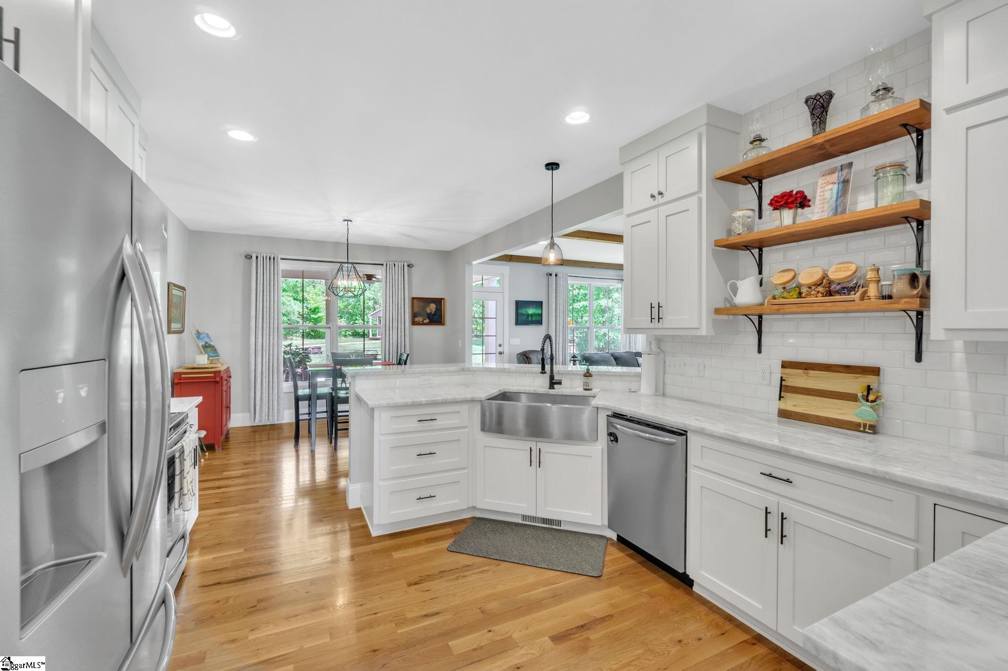 4020 A Ridge Road Greer, SC 29651 - Photo 6 of 29