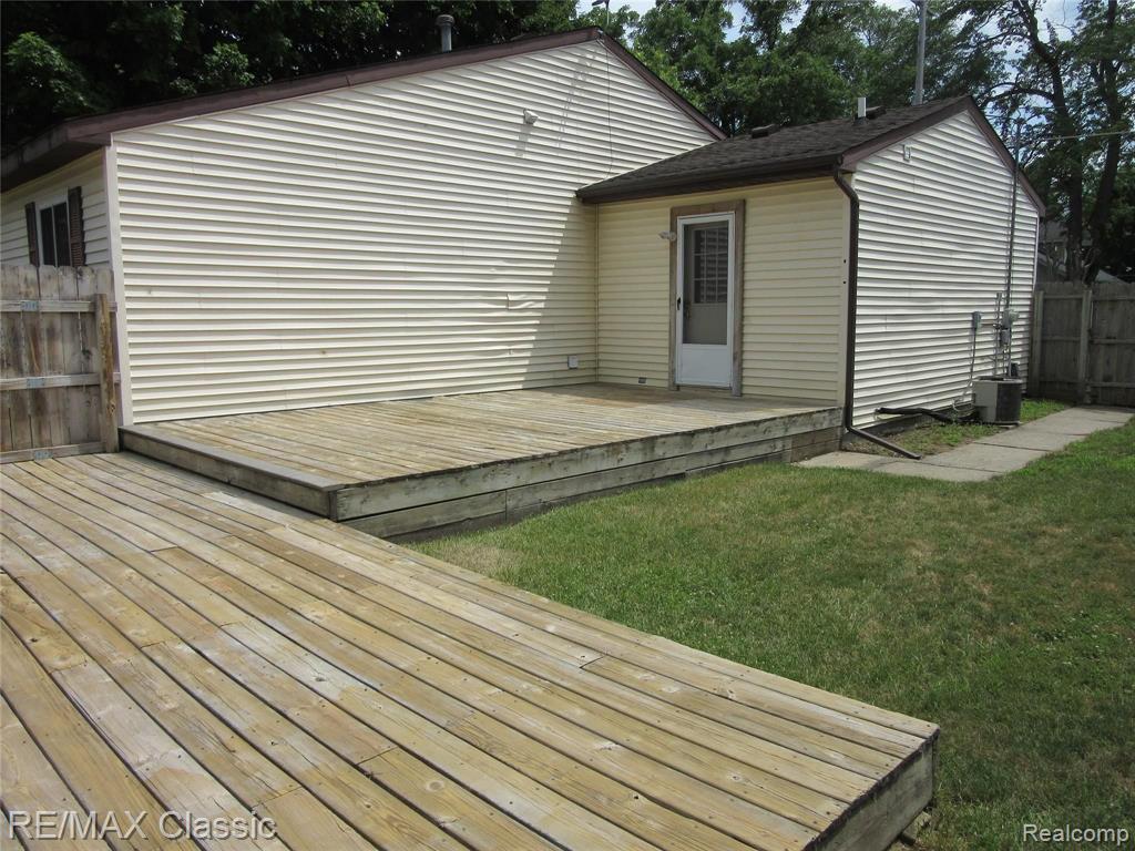 10415 Maple Road Hartland, MI 48353 - Photo 22 of 23
