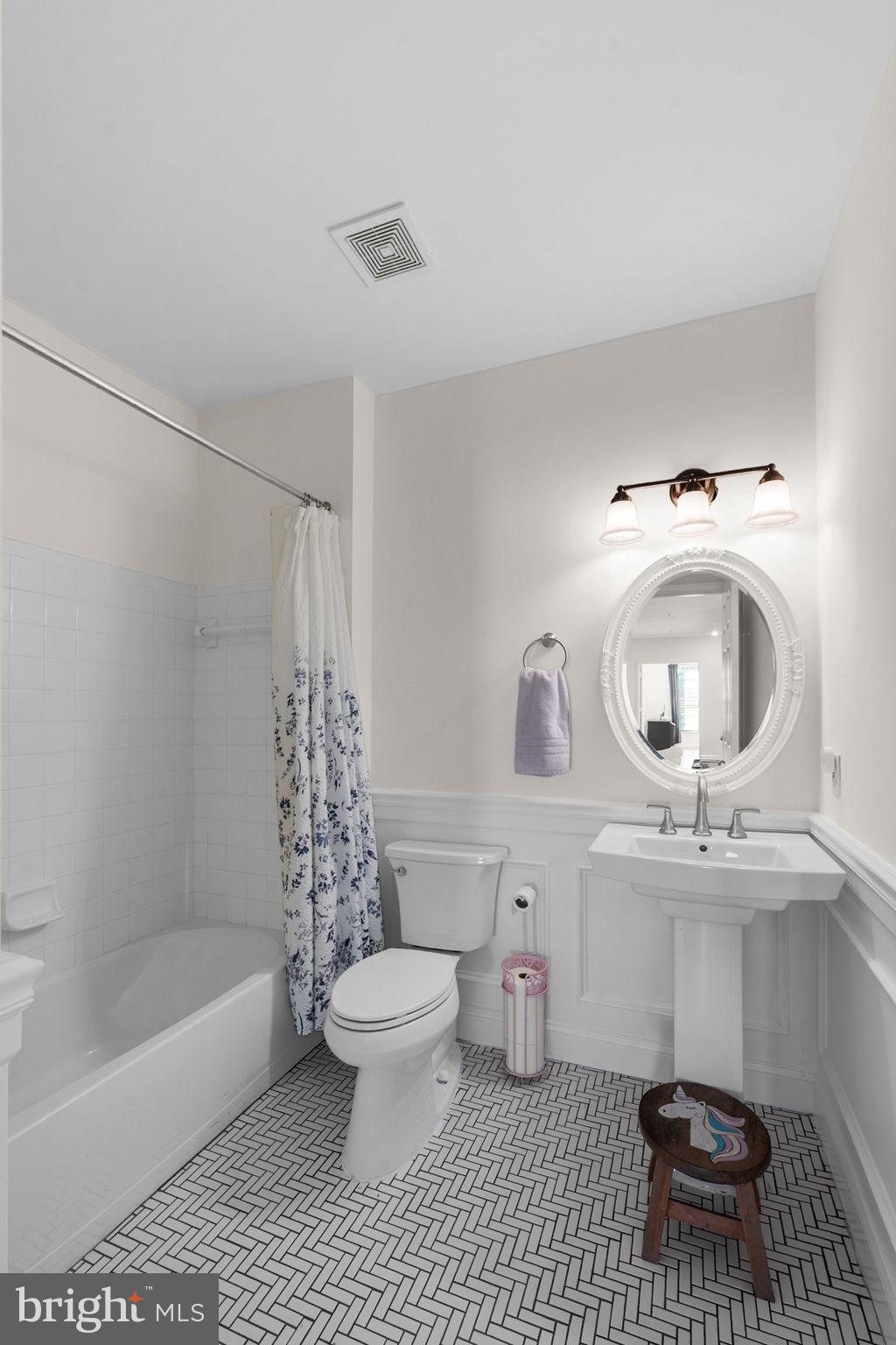 25300 Lake Mist Square, Unit 101 Chantilly, VA 20152 - Photo 23 of 63