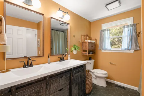$699,999 | 613 Oakwood Terrace, Mount Juliet, TN 37122