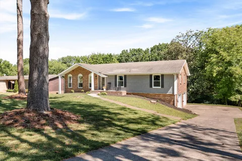 $699,999 | 613 Oakwood Terrace, Mount Juliet, TN 37122