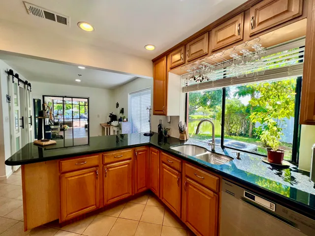 $4,850 | 5570 Southwest 9th Court, Margate, FL 33068