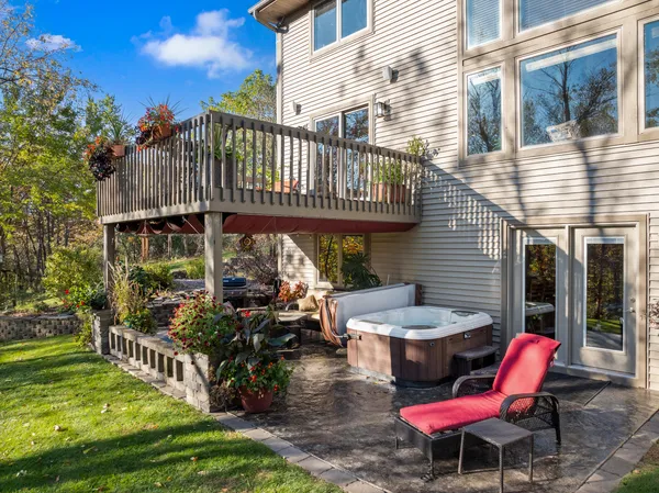 $649,900 | N7491 Bay Drive, La Grange, WI 53121