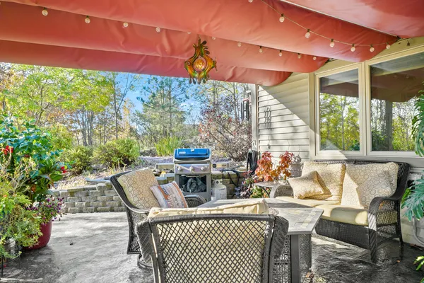 $649,900 | N7491 Bay Drive, La Grange, WI 53121