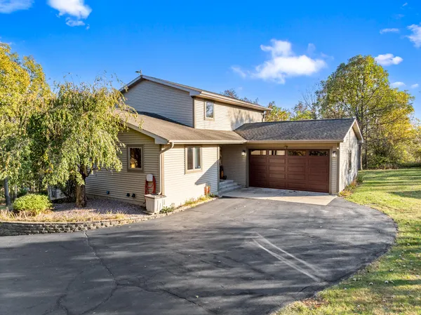 $649,900 | N7491 Bay Drive, La Grange, WI 53121