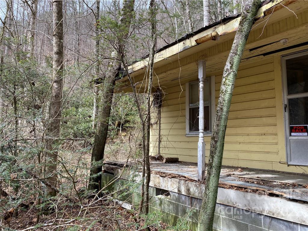 Tbd Brummett Cr Road Green Mountain, NC 28740 - Photo 29 of 36 a view of a house with a tree