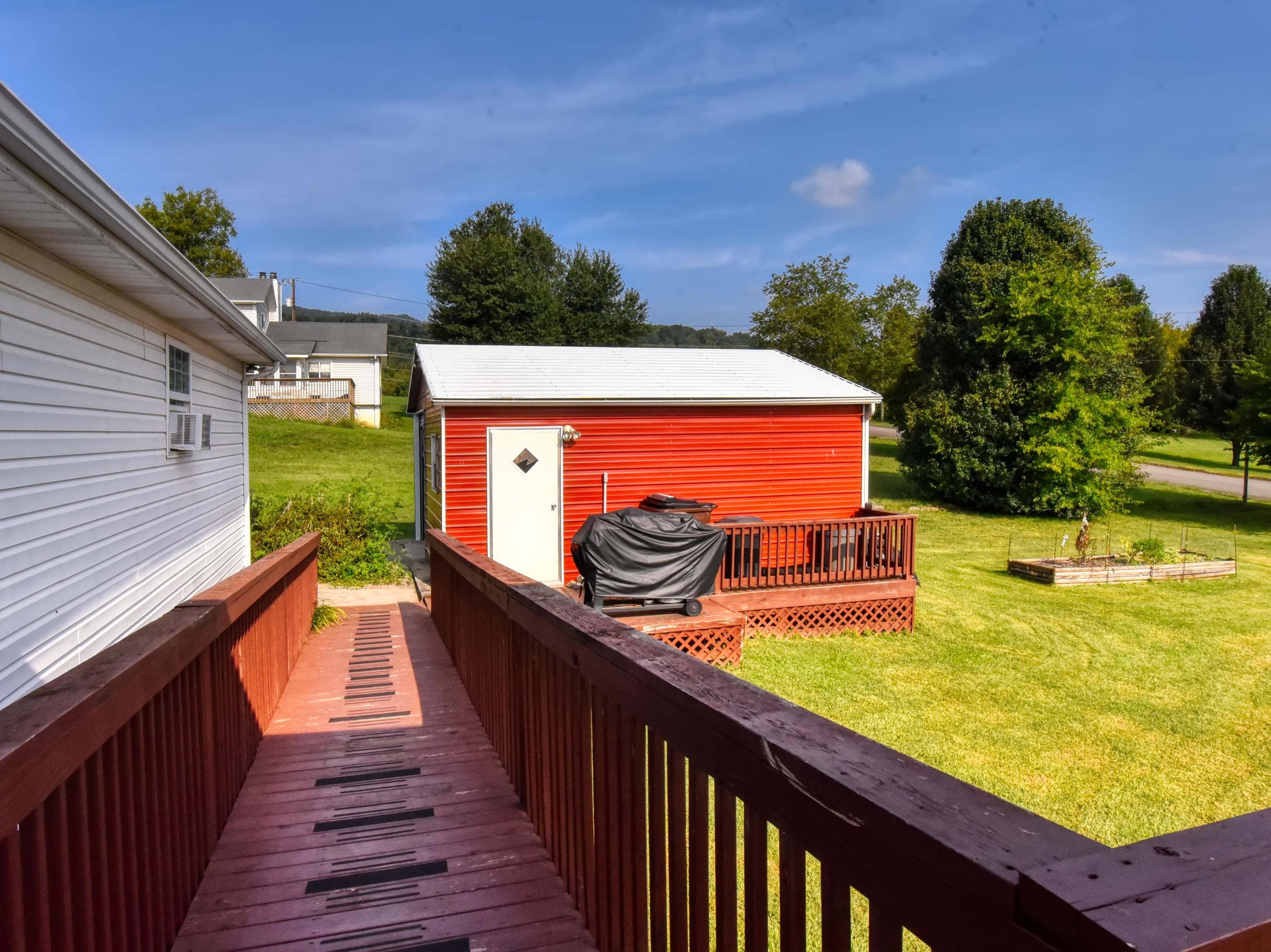 10096 Rutledge Pike Corryton, TN 37721 - Photo 35 of 37 10096 Rutledge Pike 38