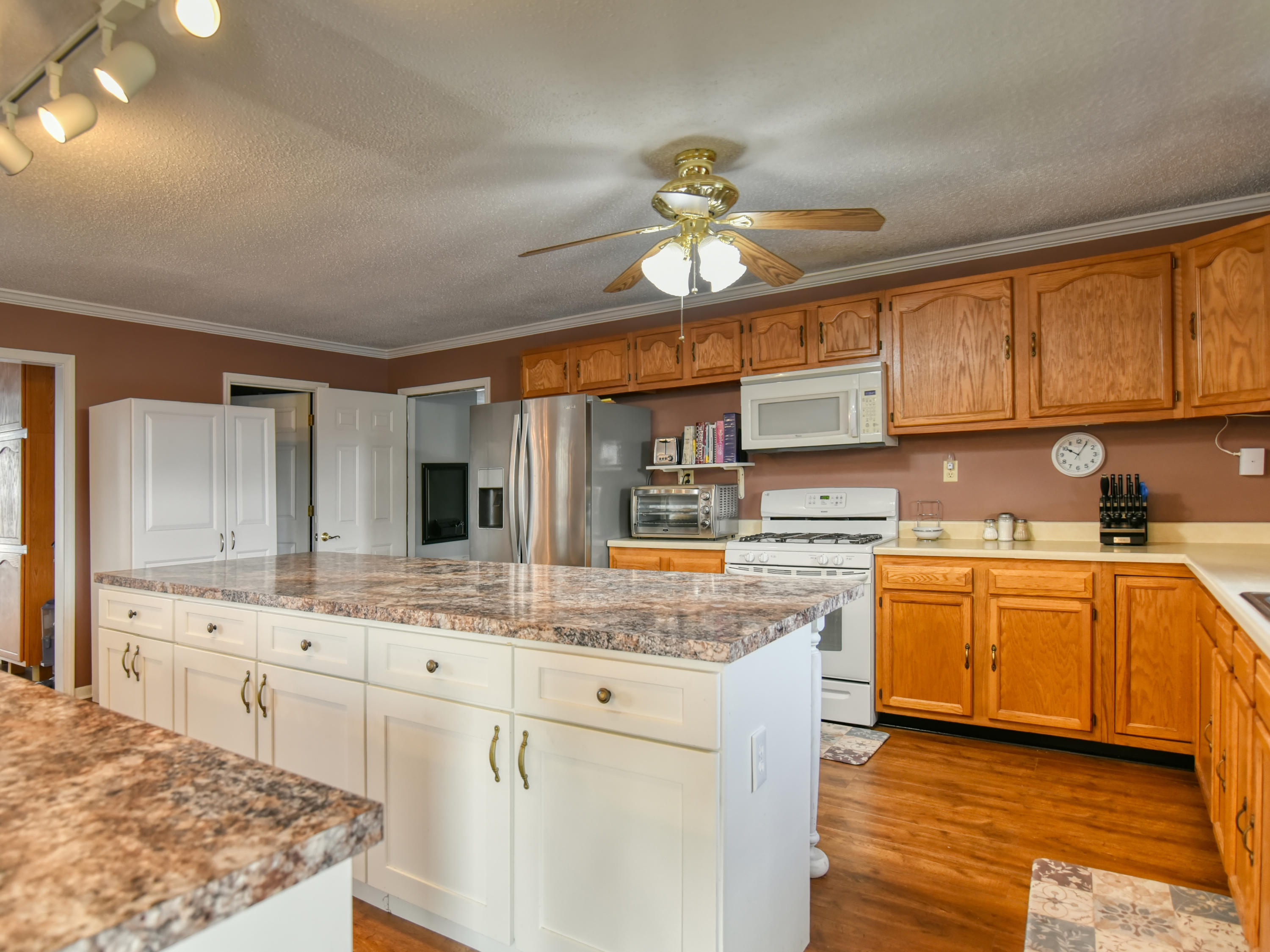 10096 Rutledge Pike Corryton, TN 37721 - Photo 7 of 37 10096 Rutledge Pike 13