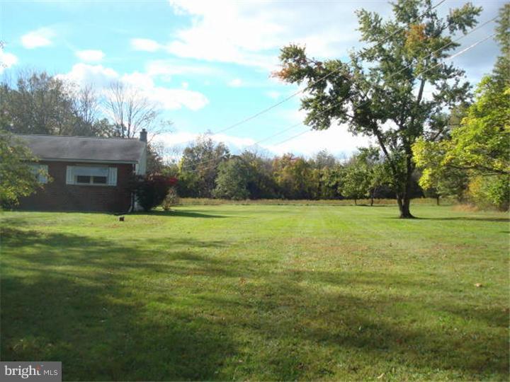2928 Upper Ridge Road Pennsburg, PA 18073 - Photo 3 of 10