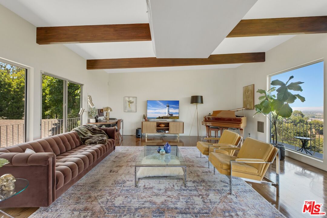 3601 Berry Drive Studio City, CA 91604 - Photo 6 of 70