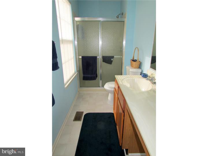 302 Macduff Road Newark, DE 19711 - Photo 16 of 25 Master Bathroom