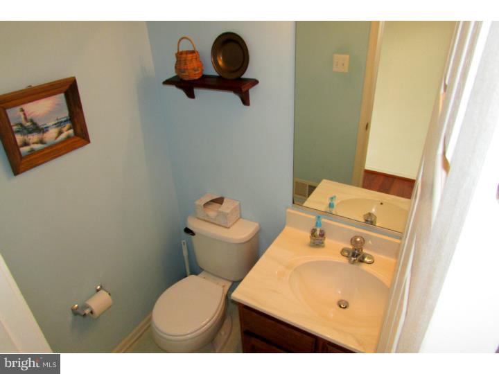 302 Macduff Road Newark, DE 19711 - Photo 20 of 25 Half Bath