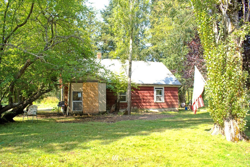 8606 Roger Road Blaine, WA 98230 - Photo 1 of 25 Gallery Image 1