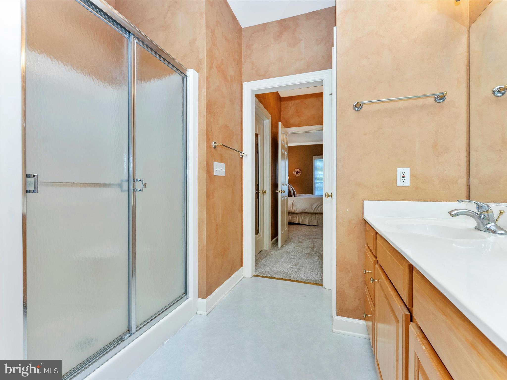 207 Rod Circle Middletown, MD 21769 - Photo 28 of 62 Primary Bathroom