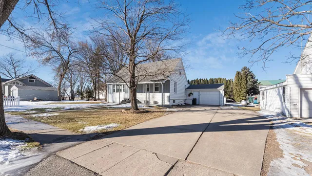 $150,000 | 103 Schaaf Street, Murdock, MN 56271