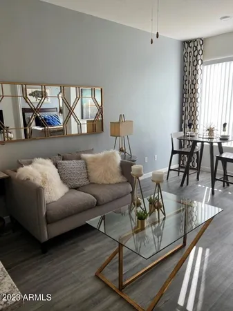 $1,305 | 1811 East Apache Boulevard, Unit 3S, Tempe, AZ 85281