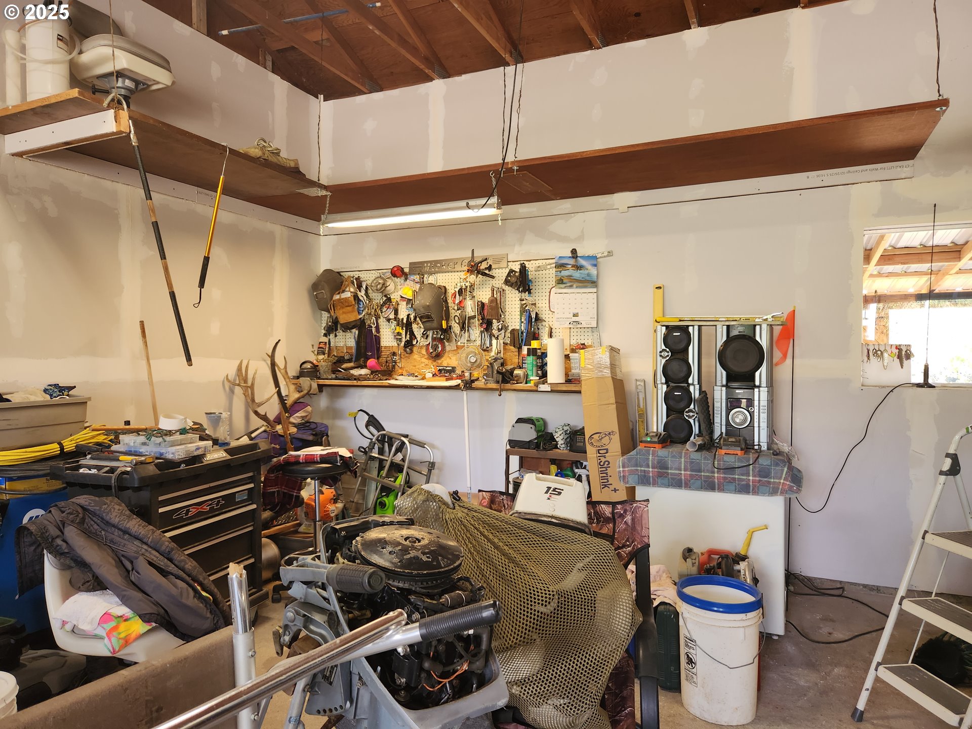 1144 Winchester Avenue Reedsport, OR 97467 - Photo 43 of 47 a view of a room with gym equipment