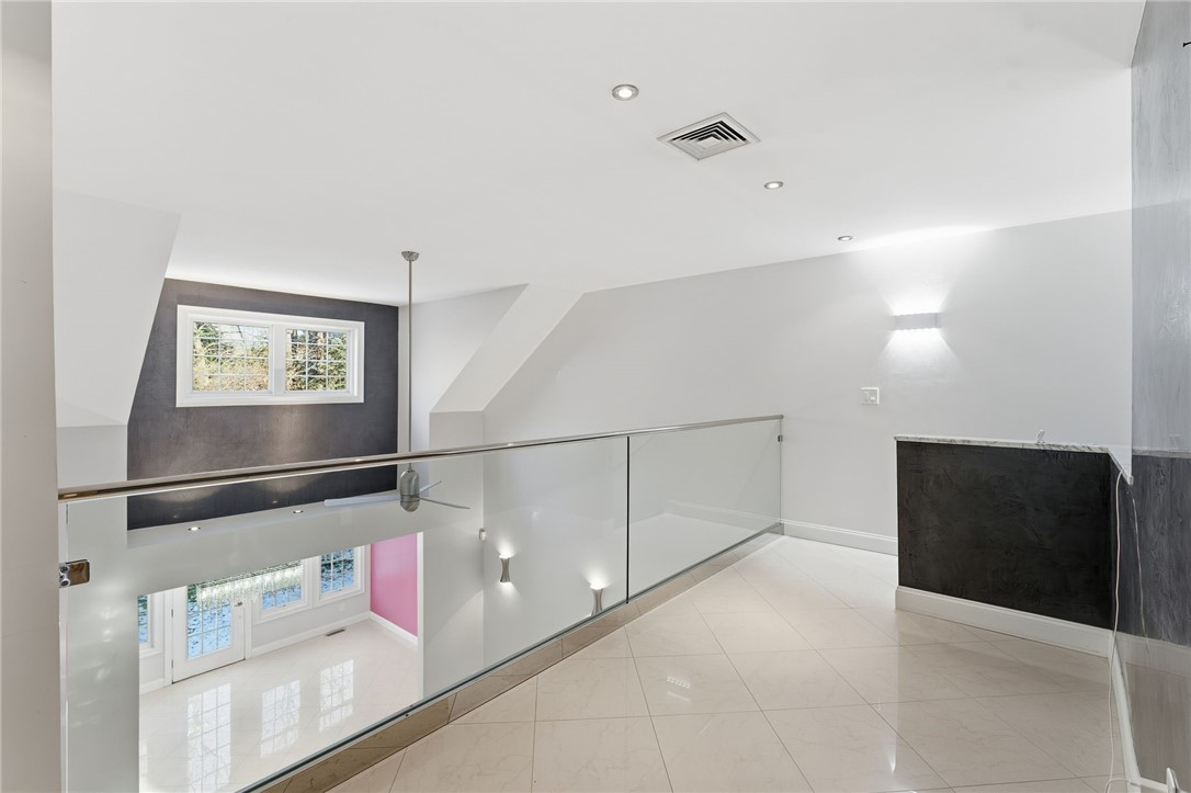 315 Old River Road, Unit 20 Lincoln, RI 02838 - Photo 24 of 42 2ND FL BALCONY