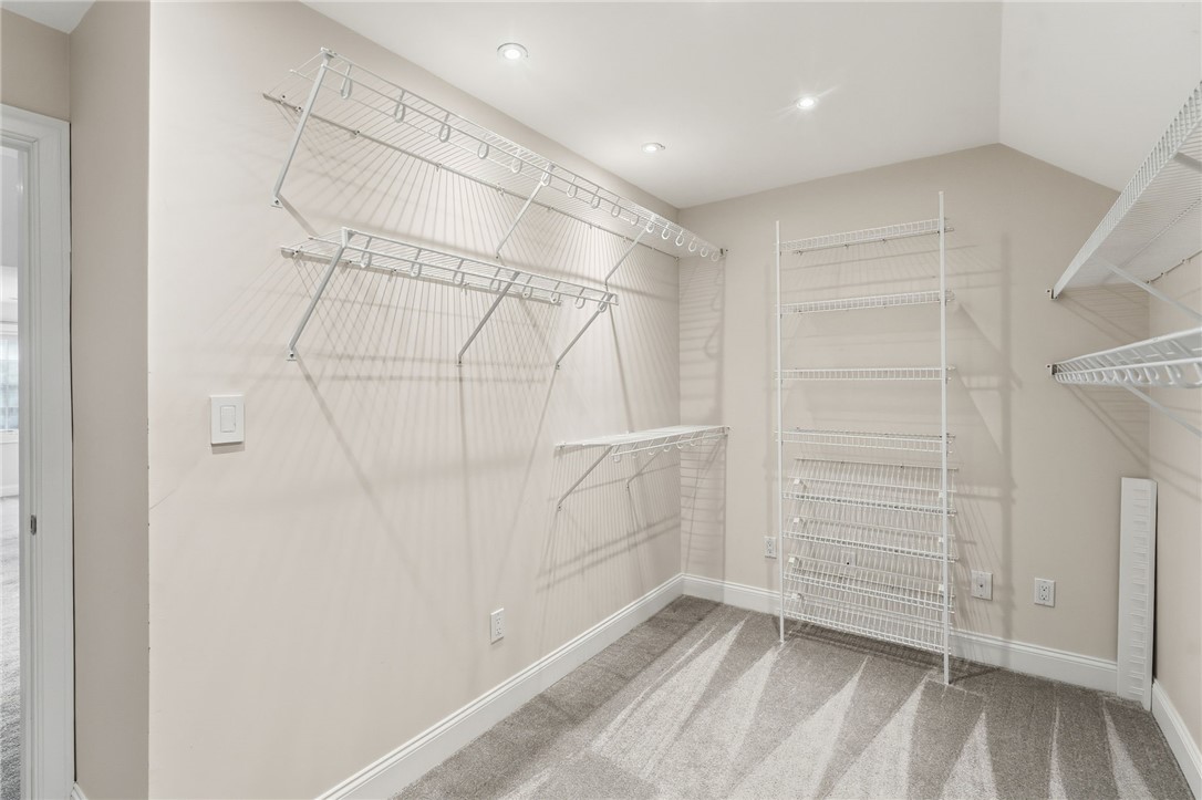 315 Old River Road, Unit 20 Lincoln, RI 02838 - Photo 29 of 42 2ND FL BED CLOSET