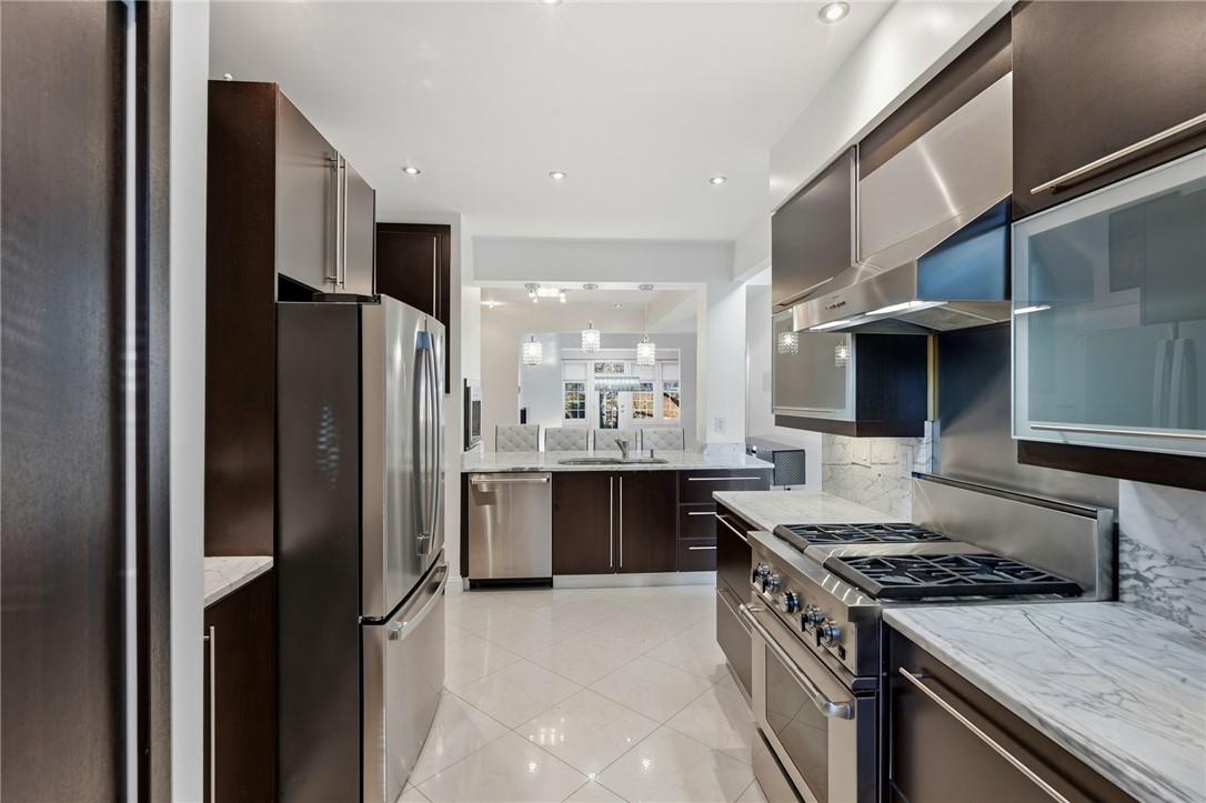 315 Old River Road, Unit 20 Lincoln, RI 02838 - Photo 4 of 42