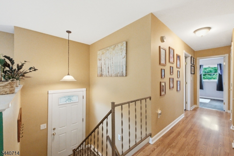 83 Layton Road Wantage, NJ 07461 - Photo 7 of 31