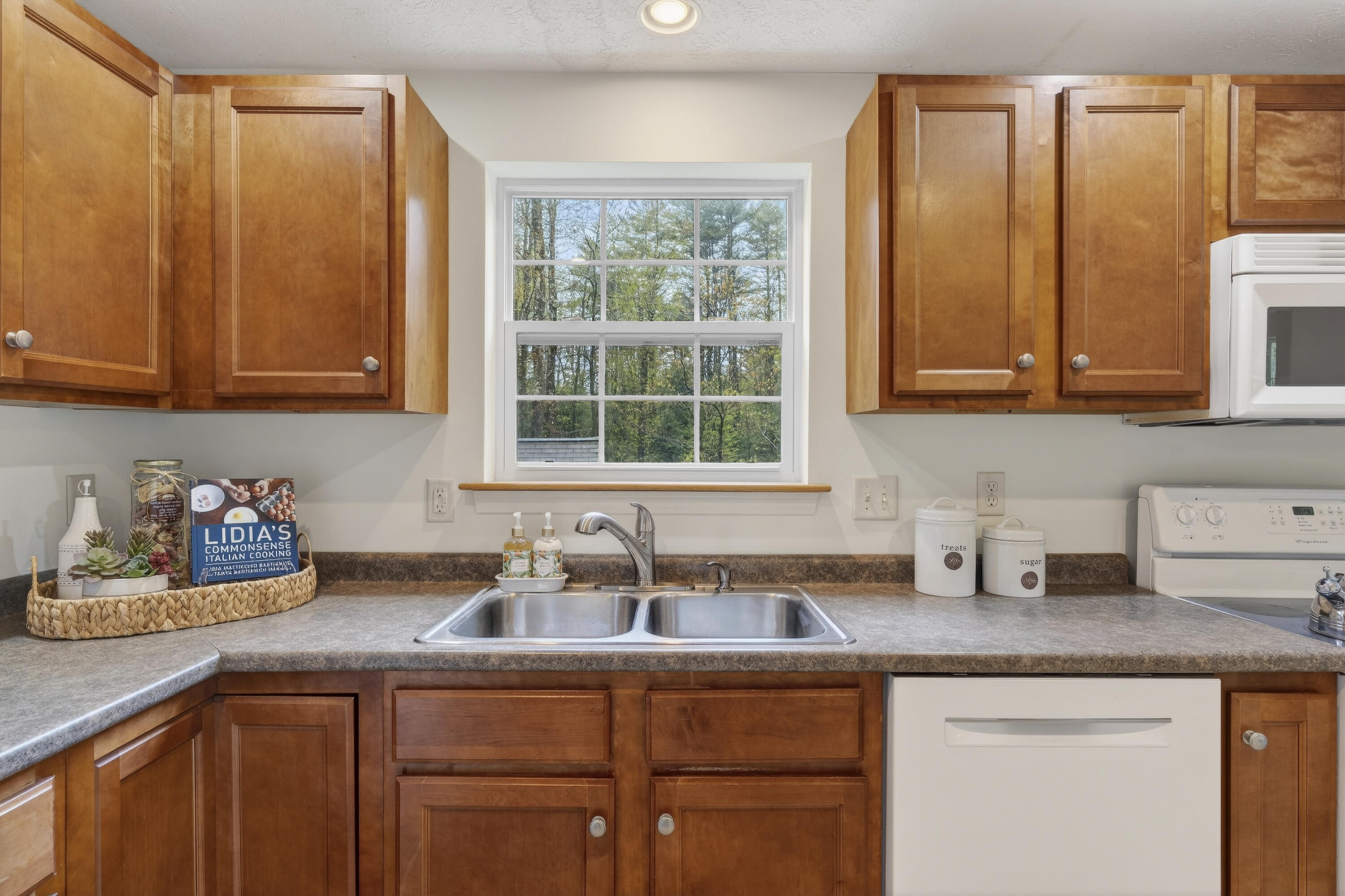 76 Orchard Road Cumberland Center, ME 04021 - Photo 13 of 39