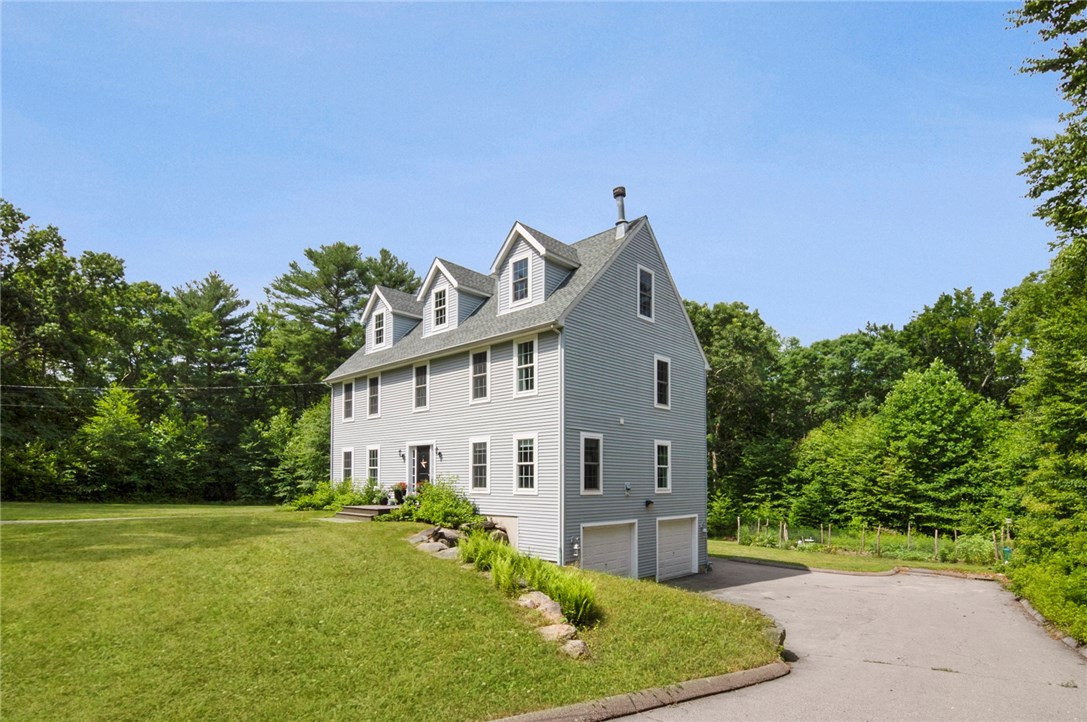 131 Kuehn Road Hopkinton, RI 02804 - Photo 4 of 31