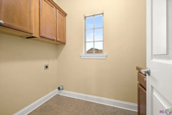 $289,000 | 11414 Pleasant Knoll Drive, Denham Springs, LA 70726