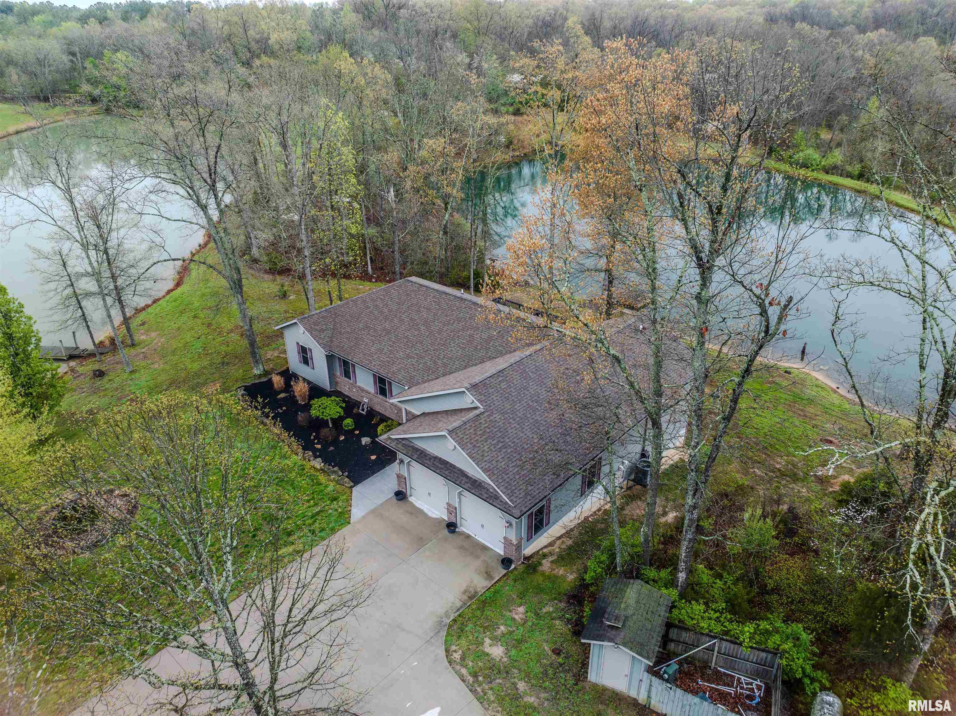 128 Covered Bridge Road Carbondale, IL 62902 - Photo 4 of 52