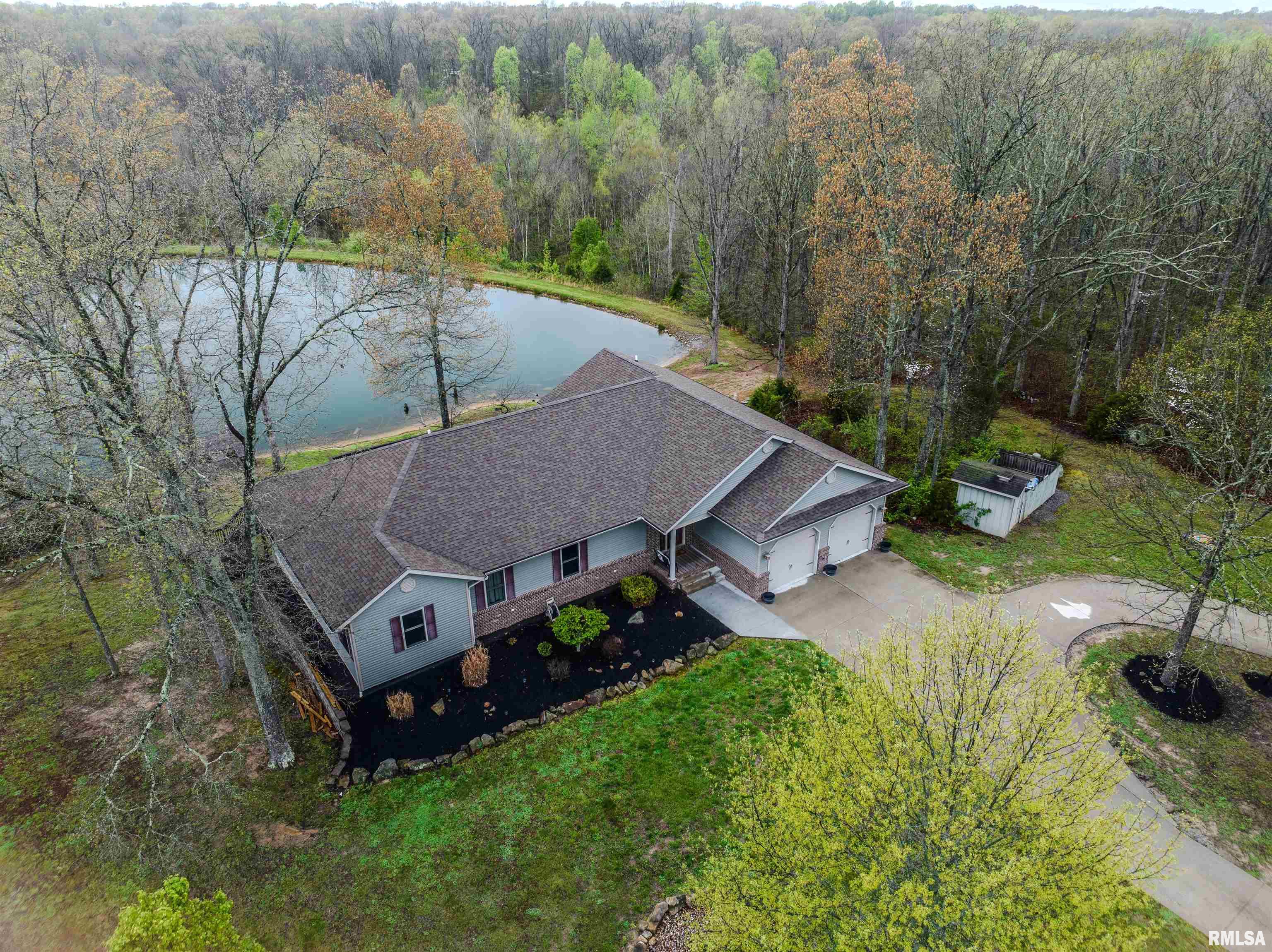 128 Covered Bridge Road Carbondale, IL 62902 - Photo 6 of 52