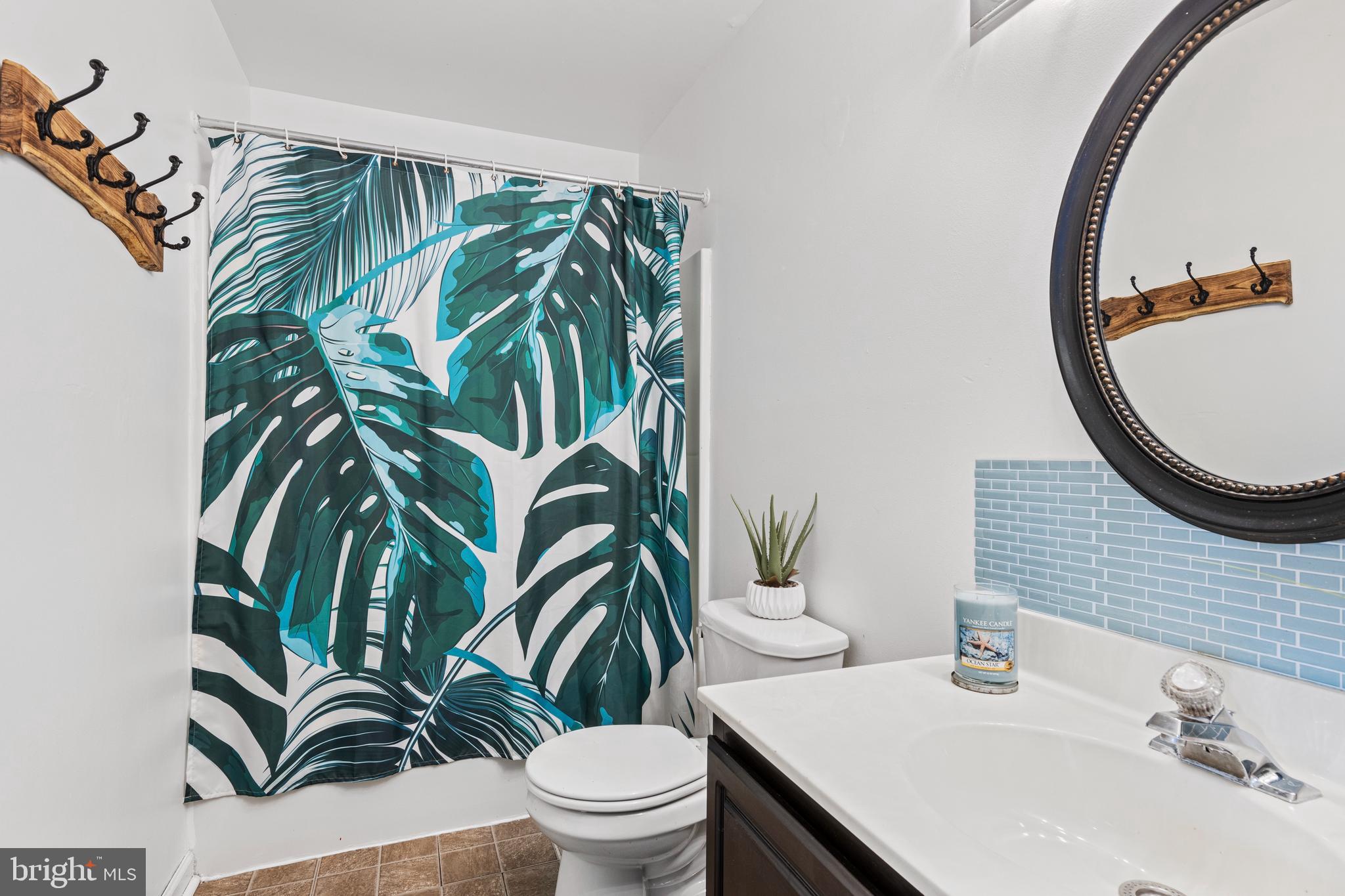 204 Springvalley Way Aston, PA 19014 - Photo 16 of 23