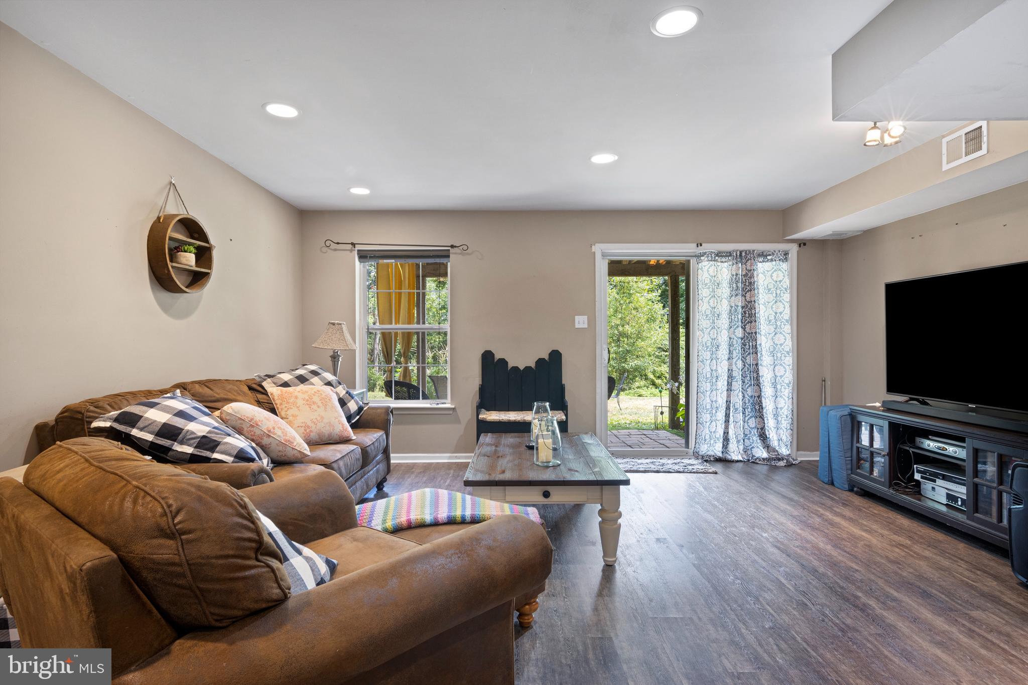 204 Springvalley Way Aston, PA 19014 - Photo 18 of 23