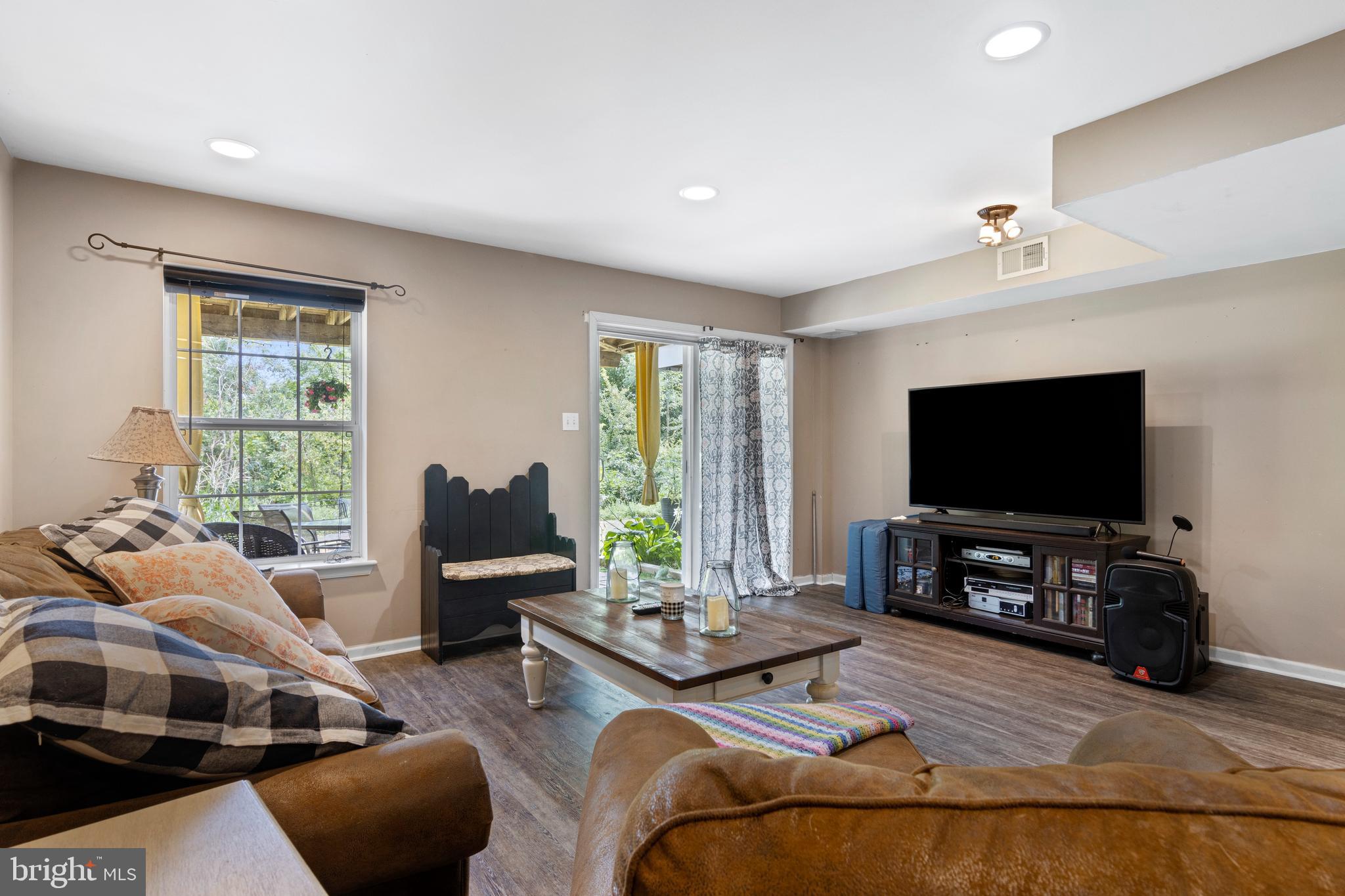 204 Springvalley Way Aston, PA 19014 - Photo 19 of 23