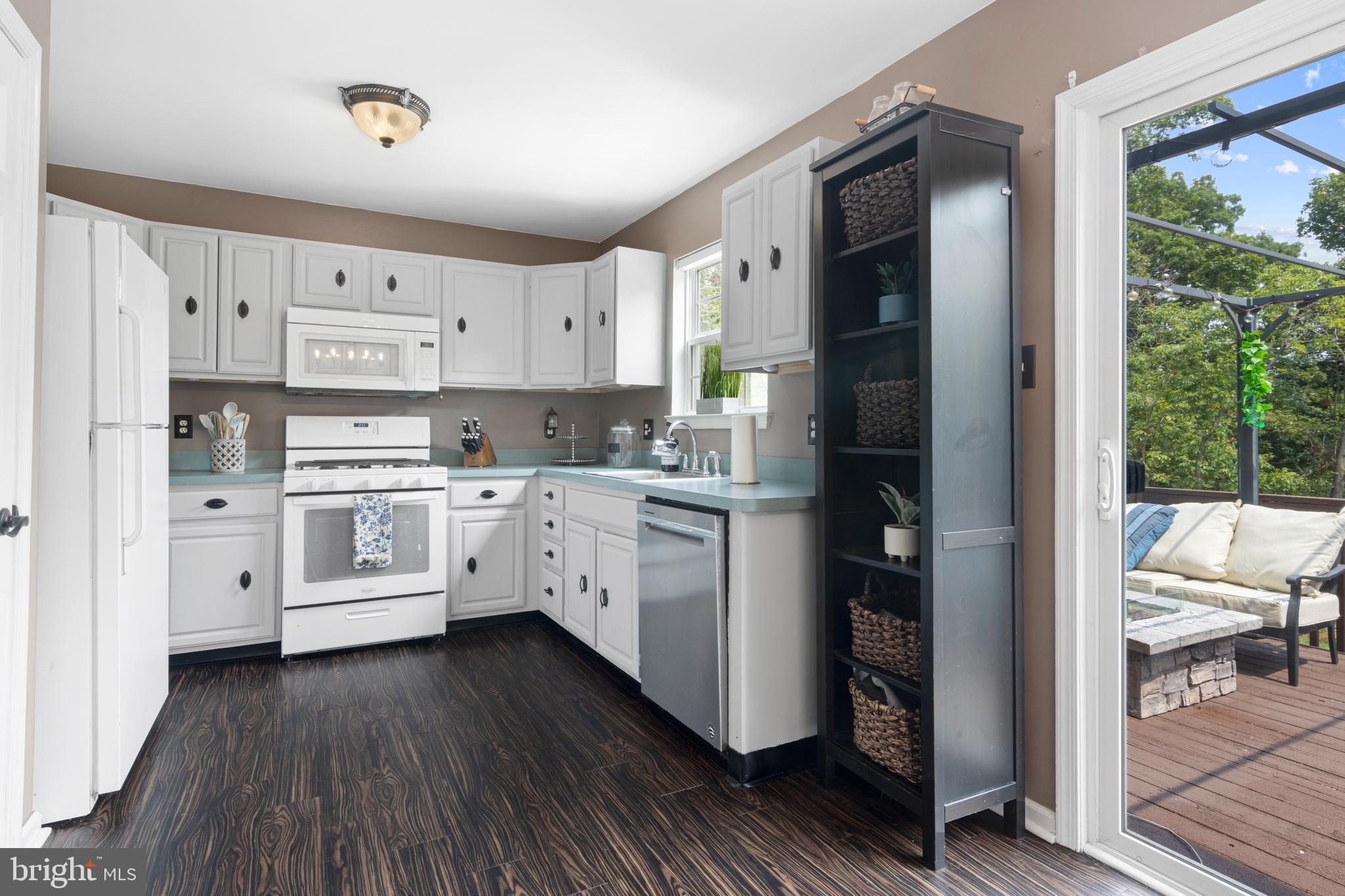 204 Springvalley Way Aston, PA 19014 - Photo 9 of 23