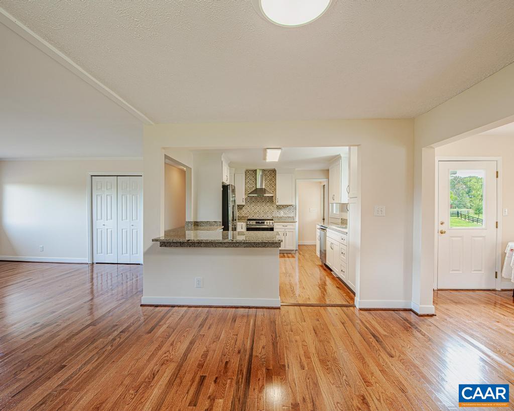 654 Clarks Tract Keswick, VA 22947 - Photo 7 of 28