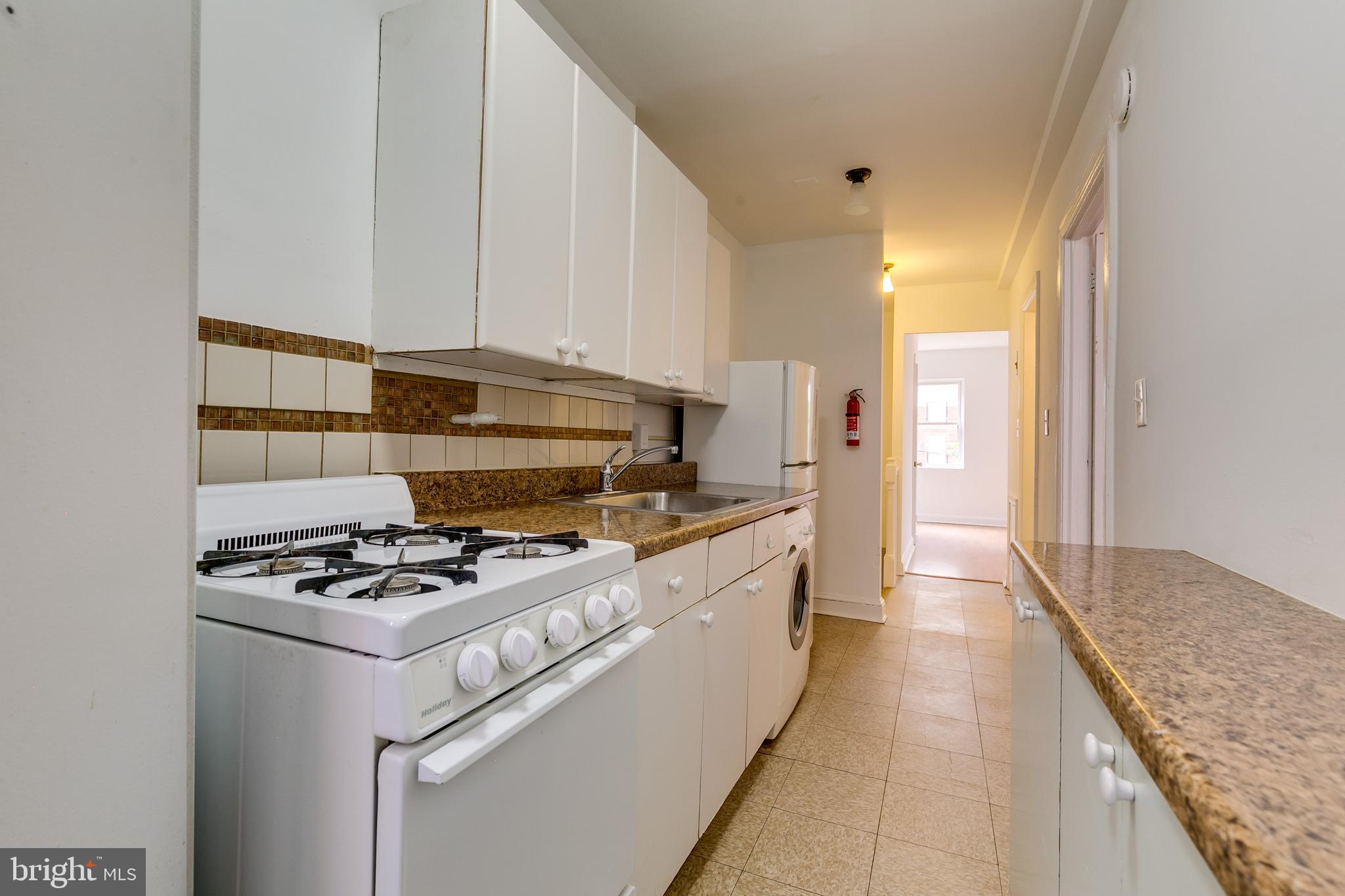 81 Q Street Southwest Washington, DC 20024 - Photo 17 of 35 Unit II Kitchen