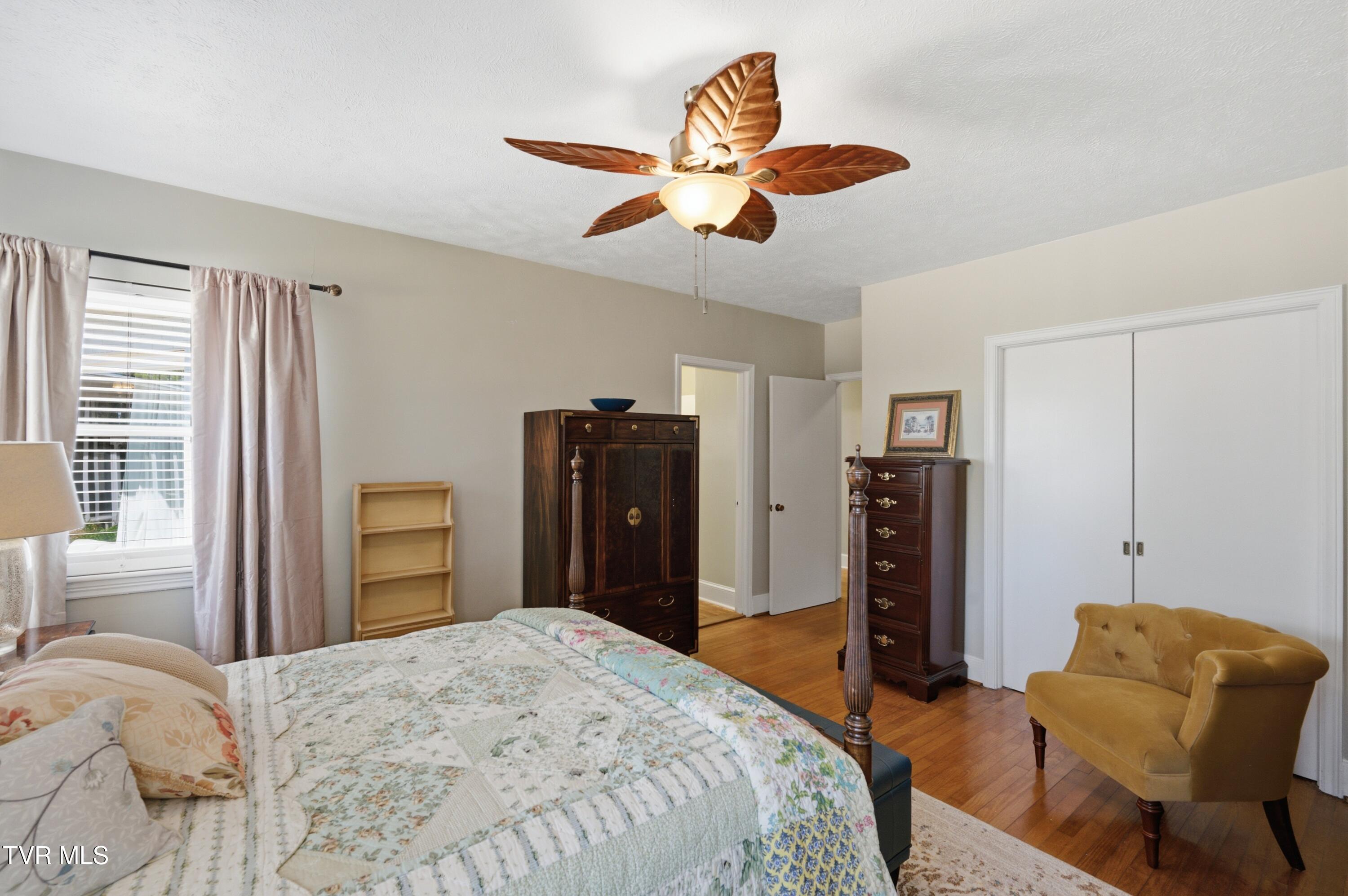 545 Green Hill Road Bristol, VA 24201 - Photo 30 of 60 DSC_0519