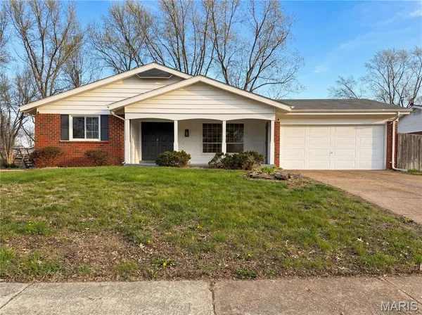$210,000 | 2940 Dover Drive, Florissant, MO 63033