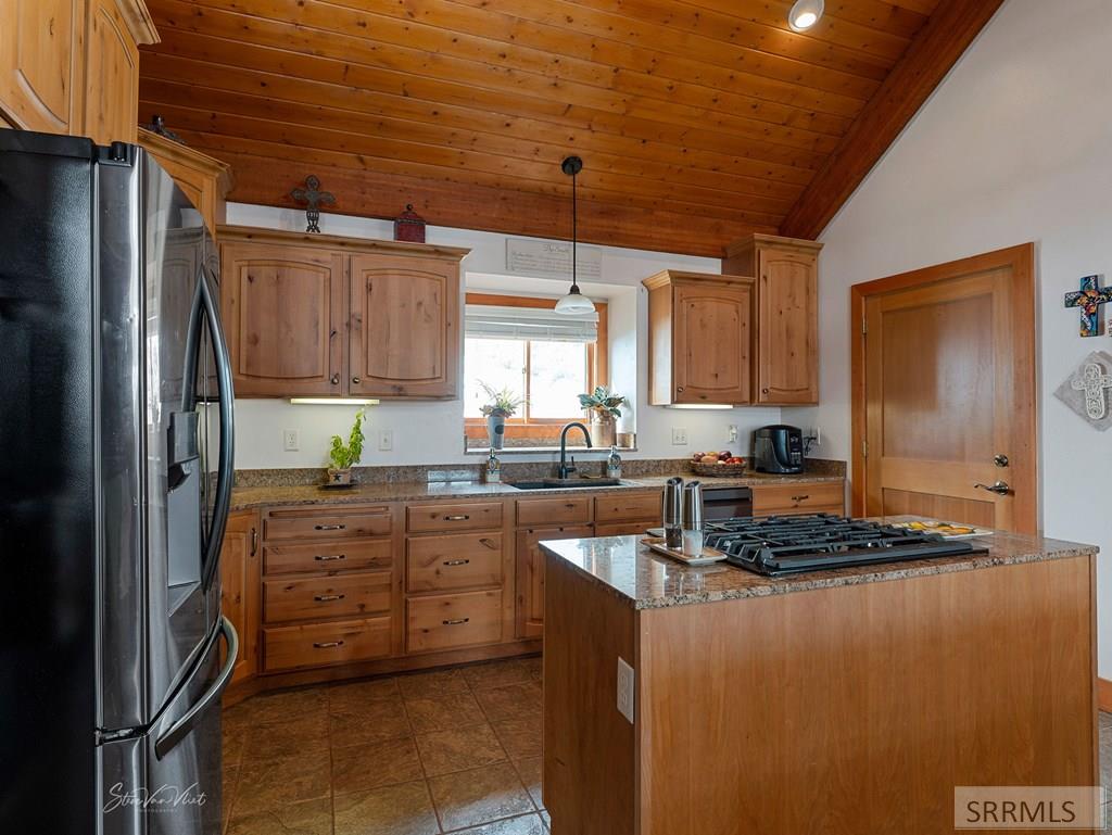 28 Lost Valley Road Salmon, ID 83467 - Photo 36 of 74 Kitchen