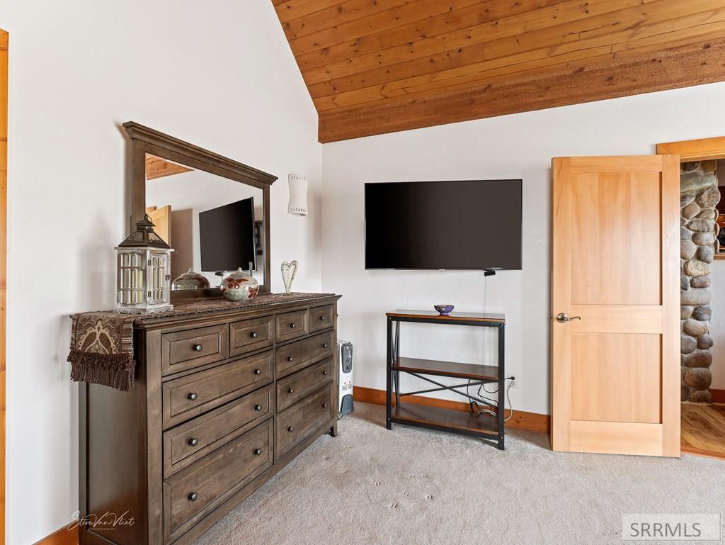 28 Lost Valley Road Salmon, ID 83467 - Photo 49 of 74 Primary Bedroom