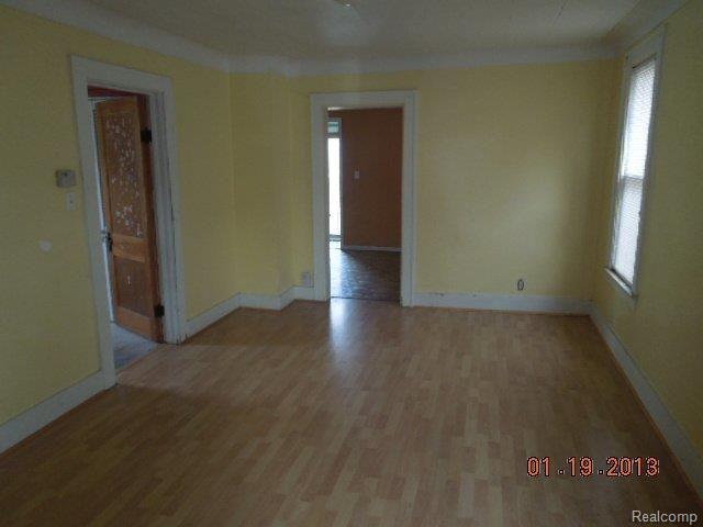 55 Batavia Street River Rouge, MI 48218 - Photo 3 of 13 008.JPG
