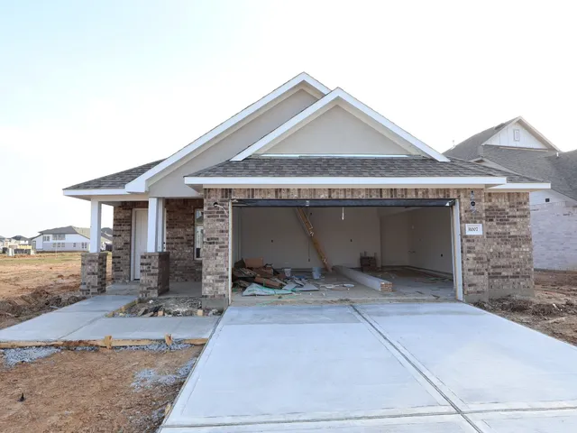$334,990 | 31007 Newcomb Lndg Lane, Waller, TX 77484